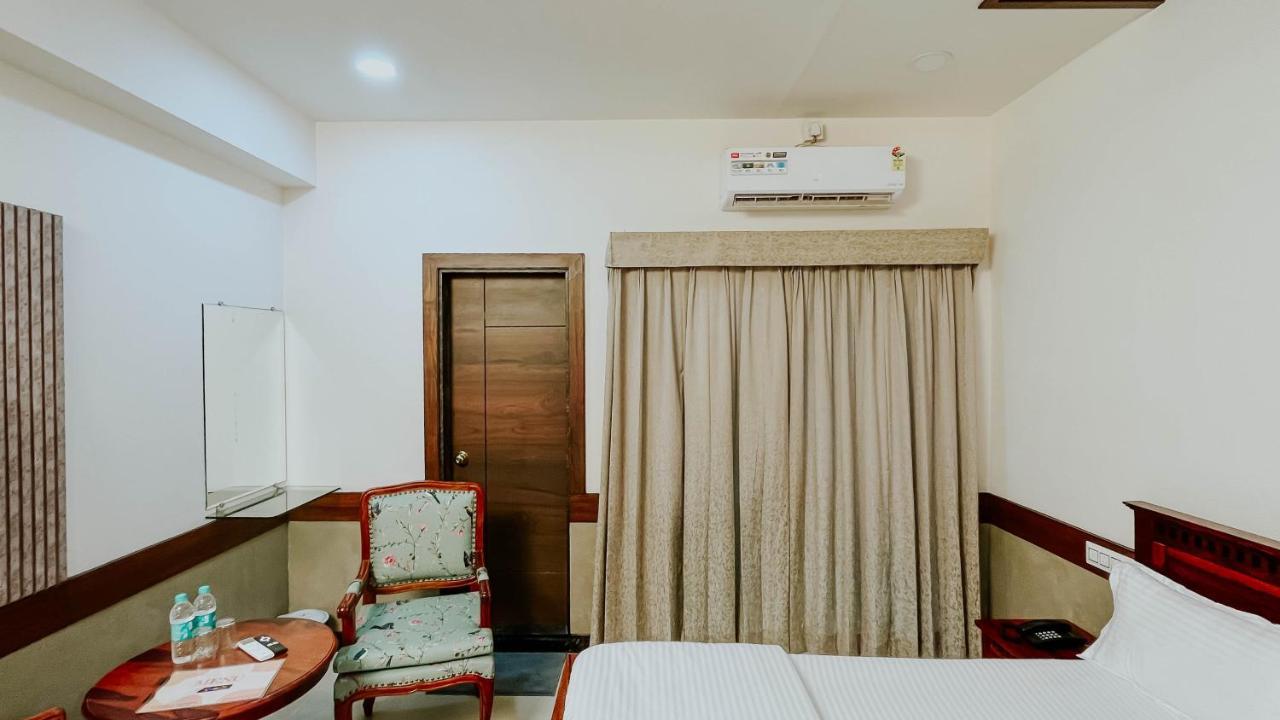 Hotel Tirth By Sonu'S Ujjain Exterior photo